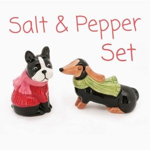 👀50% OFF🐕🧂NWT‼️ Holiday Cheer Dog Salt & Pepper Shakers Set